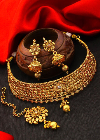 TRADITIONAL ANTIQUE CHOKER