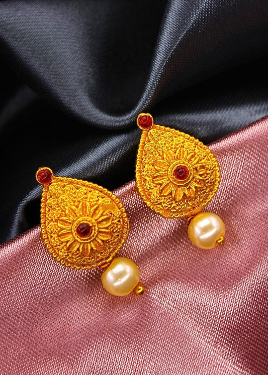 LEAFLET DESIGNER EARRINGS