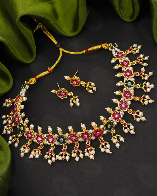FLOWERET MOTI NECKLACE