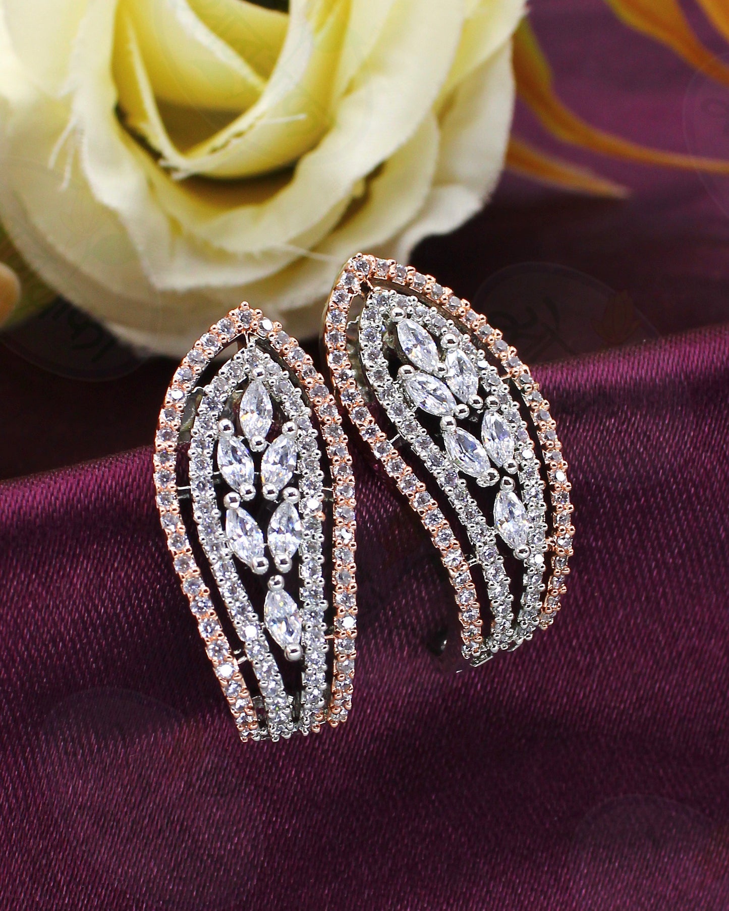 AESTHETIC DIAMOND EARRINGS