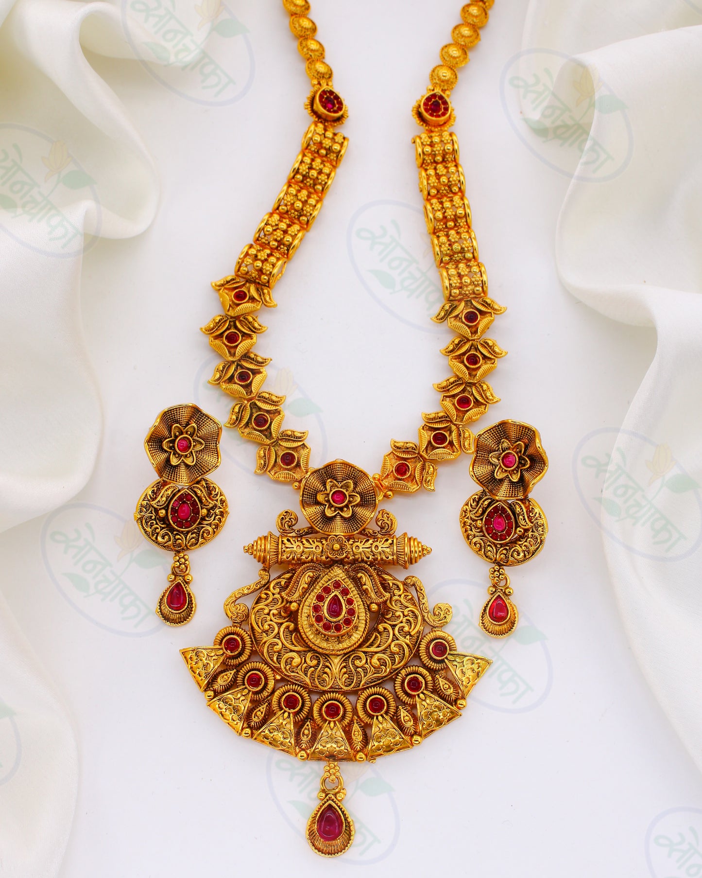GLAMOROUS RAJWADI NECKLACE