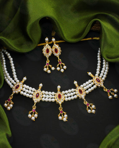 APPEALING PEARL NECKLACE