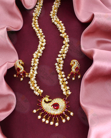 MODISH ELEGANCE PEARL NECKLACE