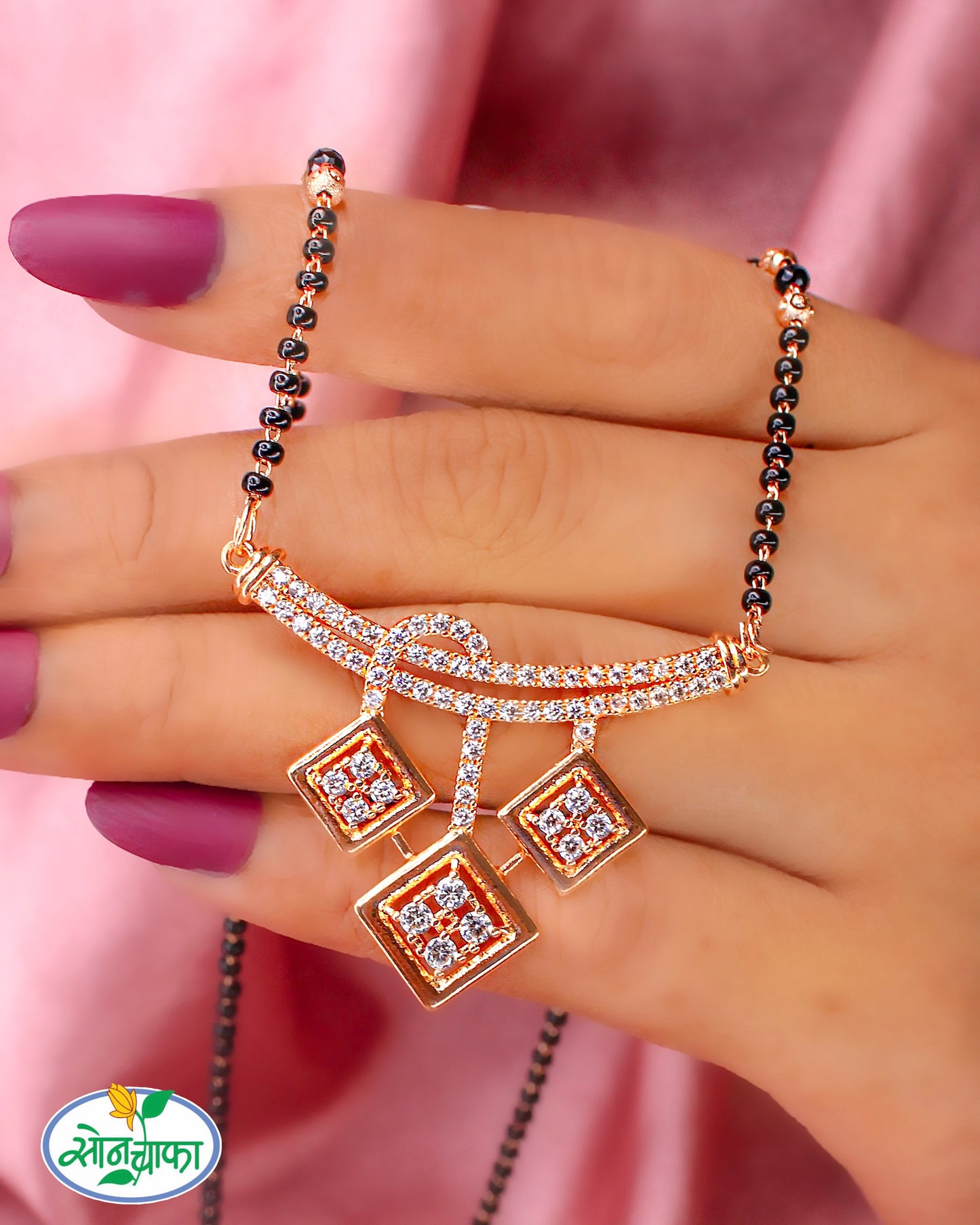 SPARKLING BEAUTY SQUARE DIAMOND MANGALSUTRA