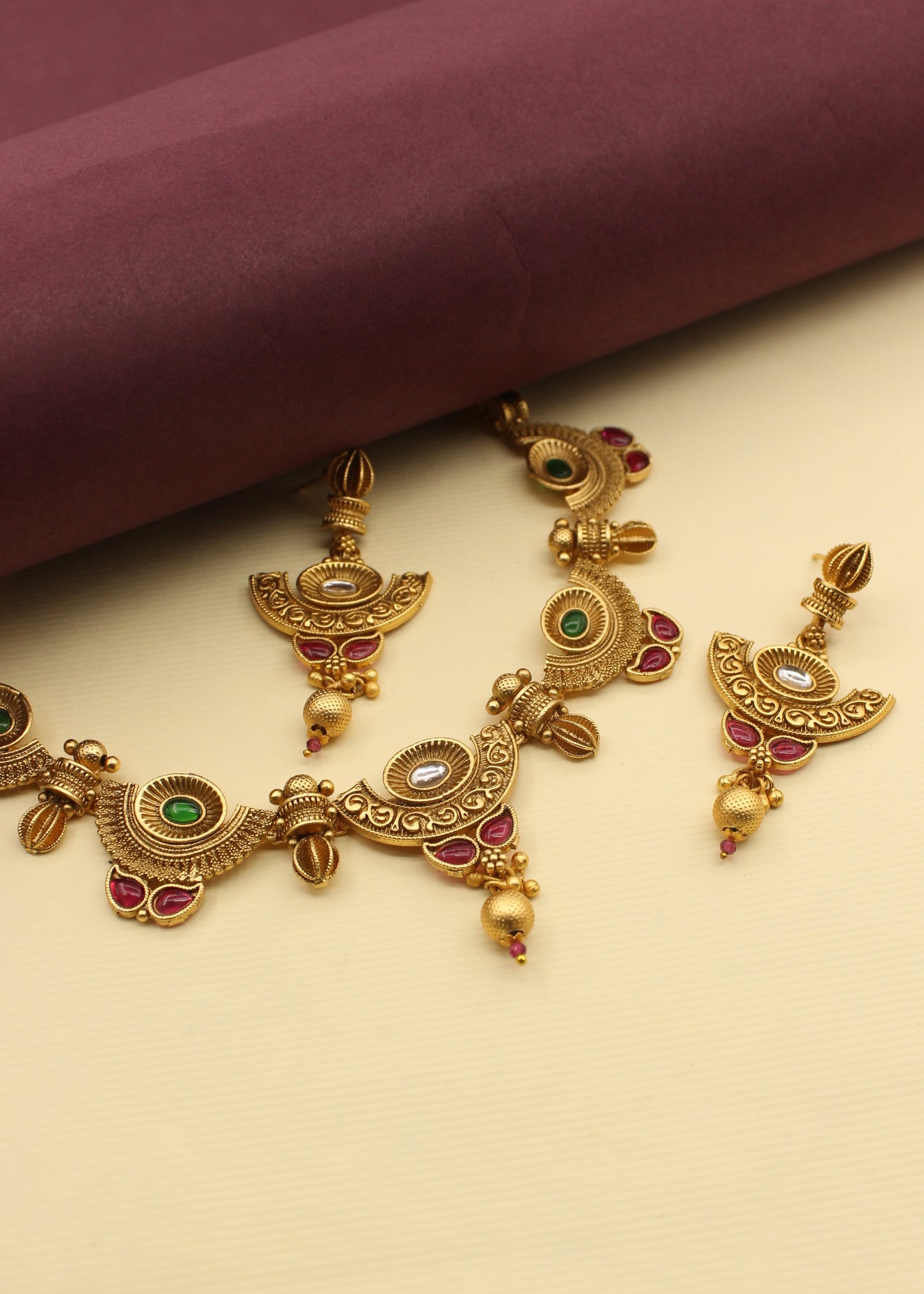 ROYAL RAJWADI NECKLACE