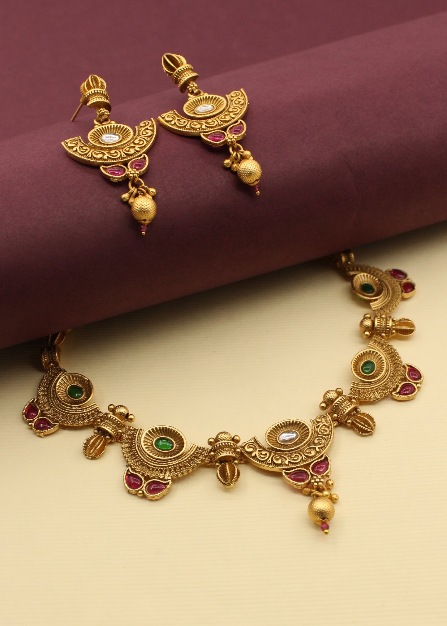 ROYAL RAJWADI NECKLACE