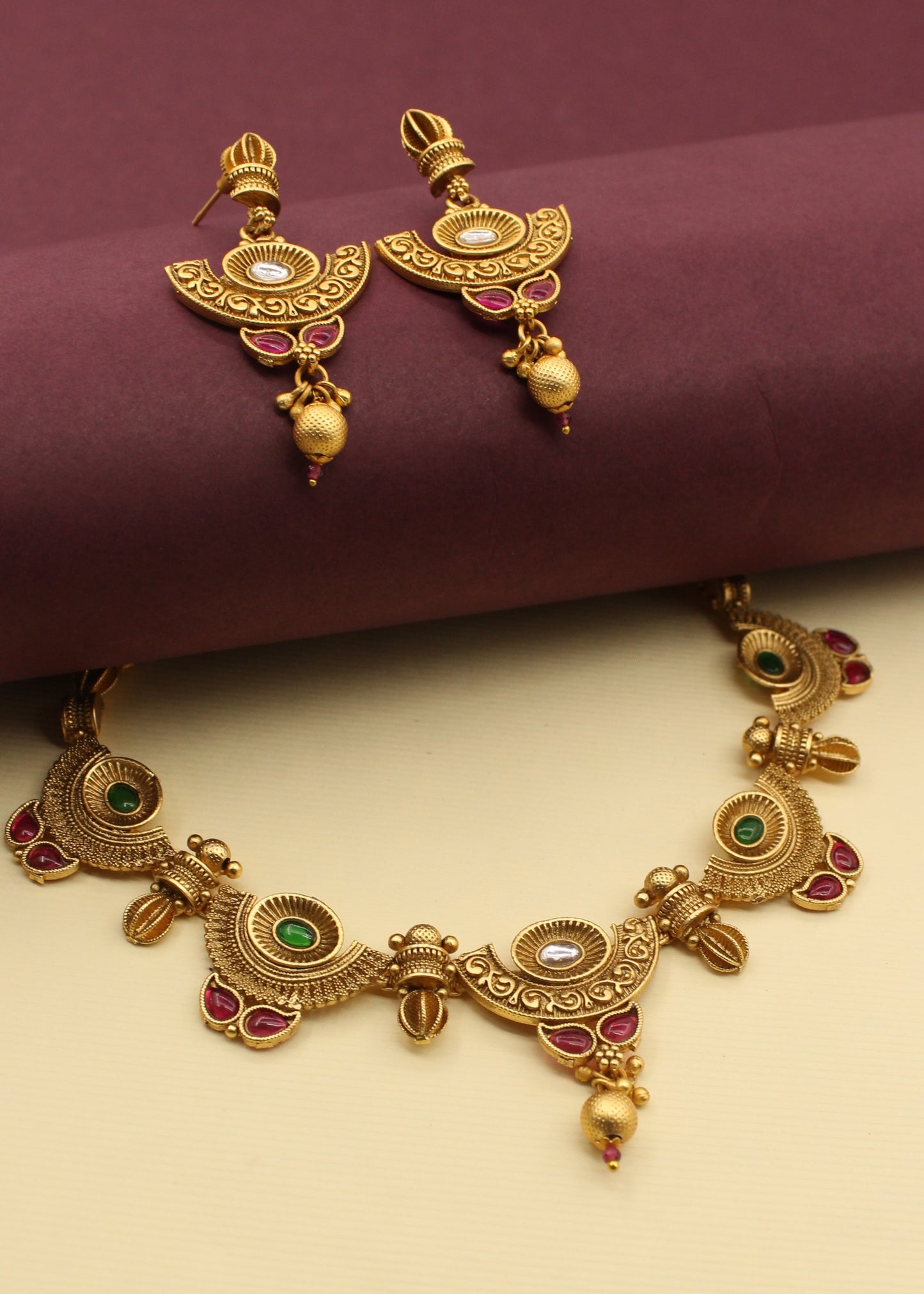ROYAL RAJWADI NECKLACE
