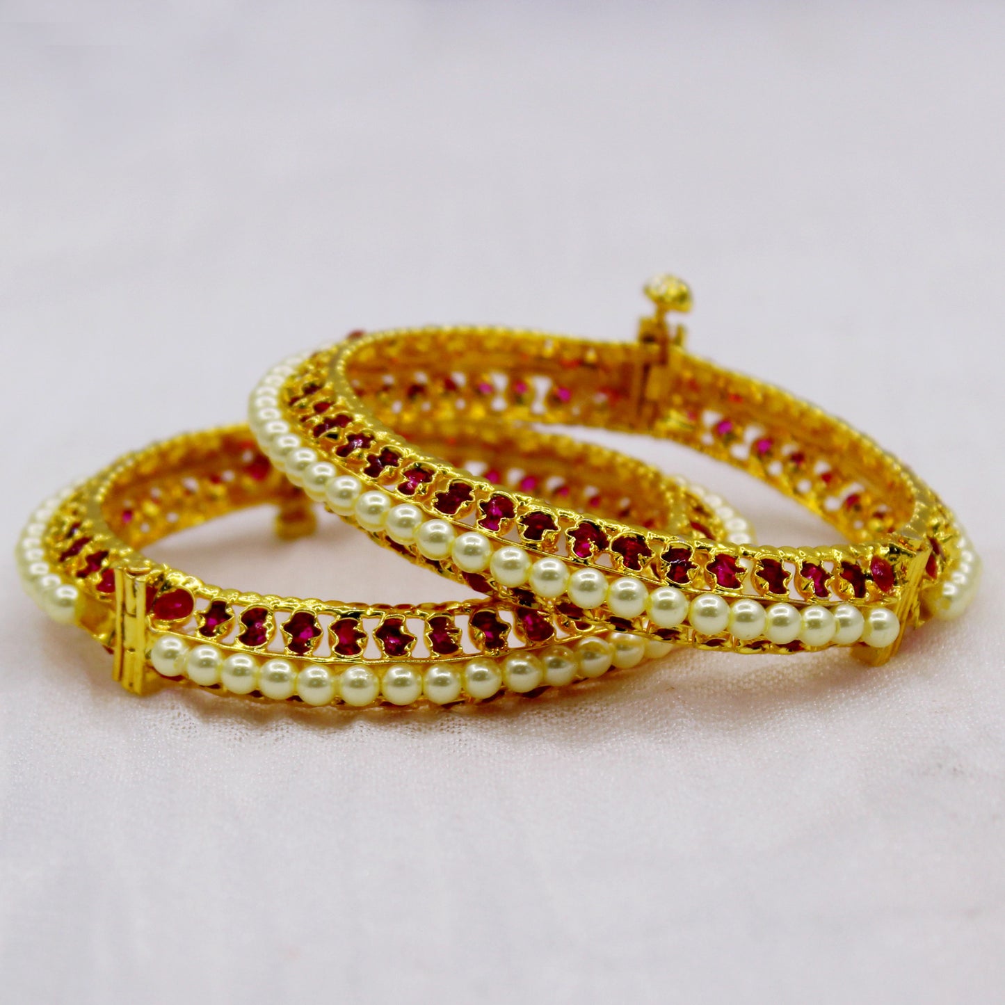 Moti Tode | Pearl Bangles | Moti Tode Bangles Set | Buy Moti Tode Online |  Sonchafa 