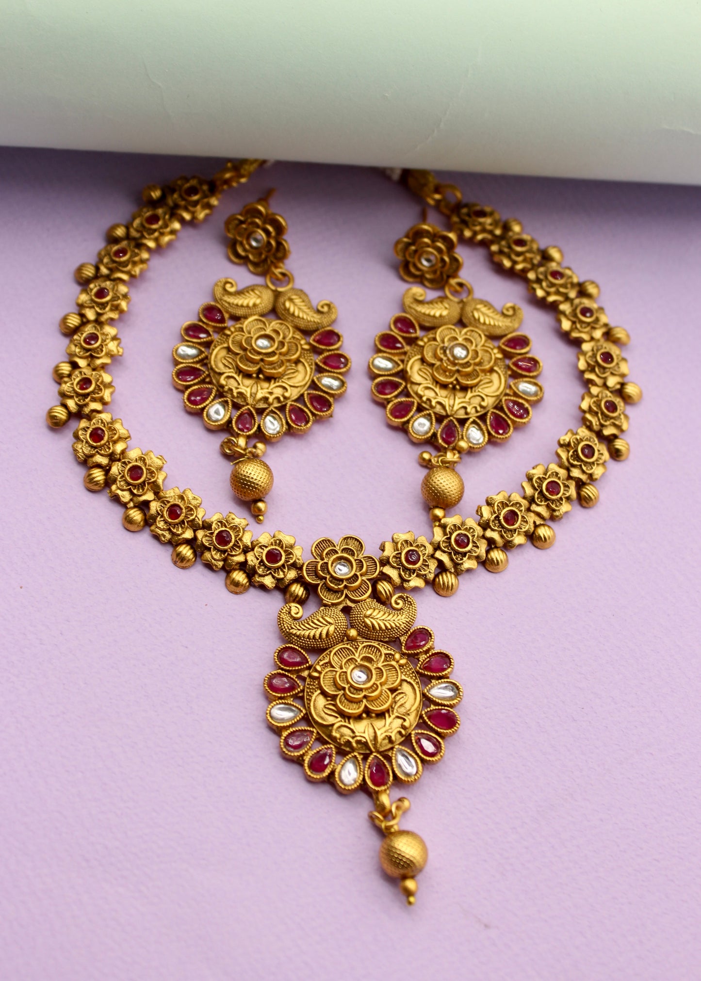 FLORESCENCE RAJWADI NECKLACE