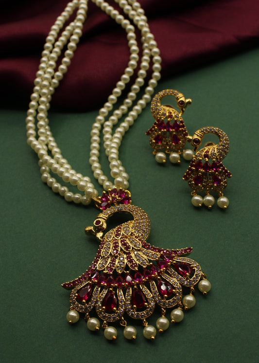 GORGEOUS PEACOCK NECKLACE