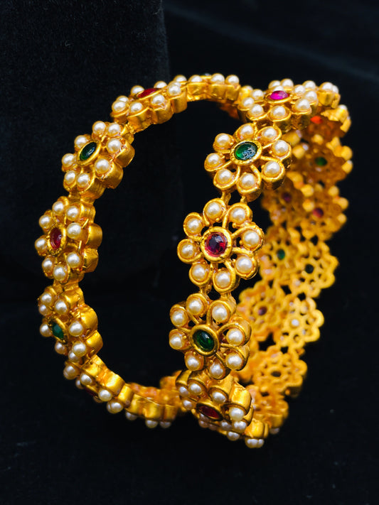 PEARL BEADS FLORAL BANGLES