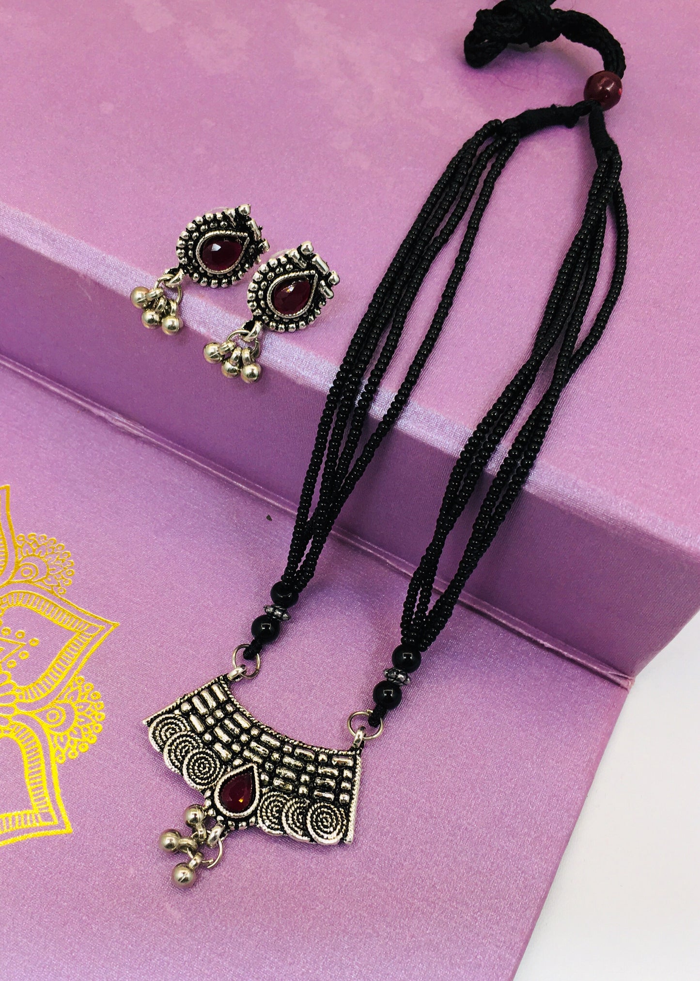 CLASSY PENDANT WITH TOPS MANGALSUTRA