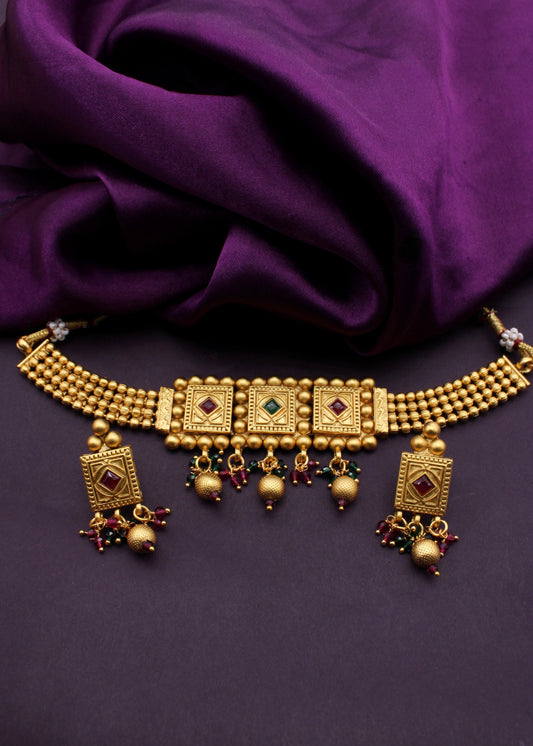 SQUARE DESIGNER CHOKER