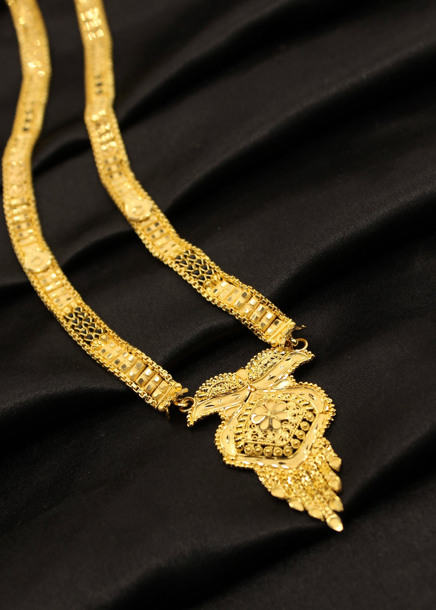 STUNNING 1 GRAM PATTI MANGALSUTRA