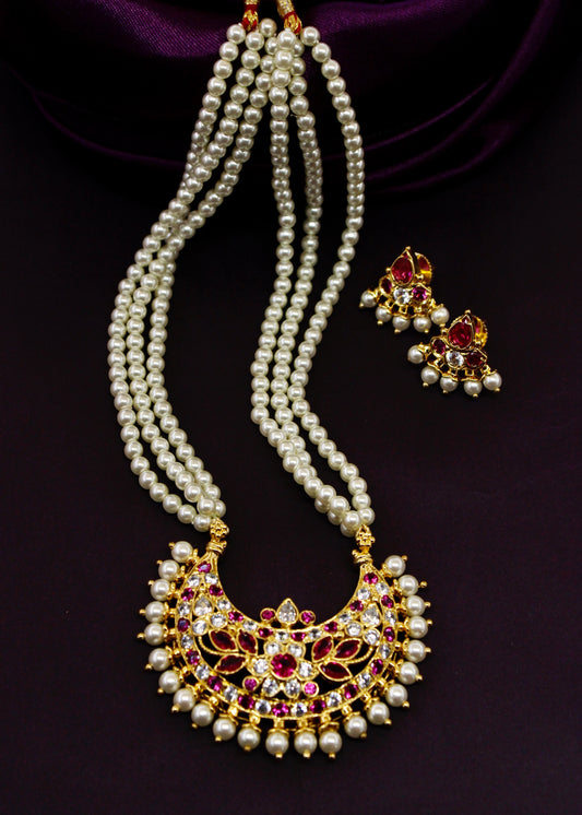 DELIGHT LEAFY FLORAL NECKLACE