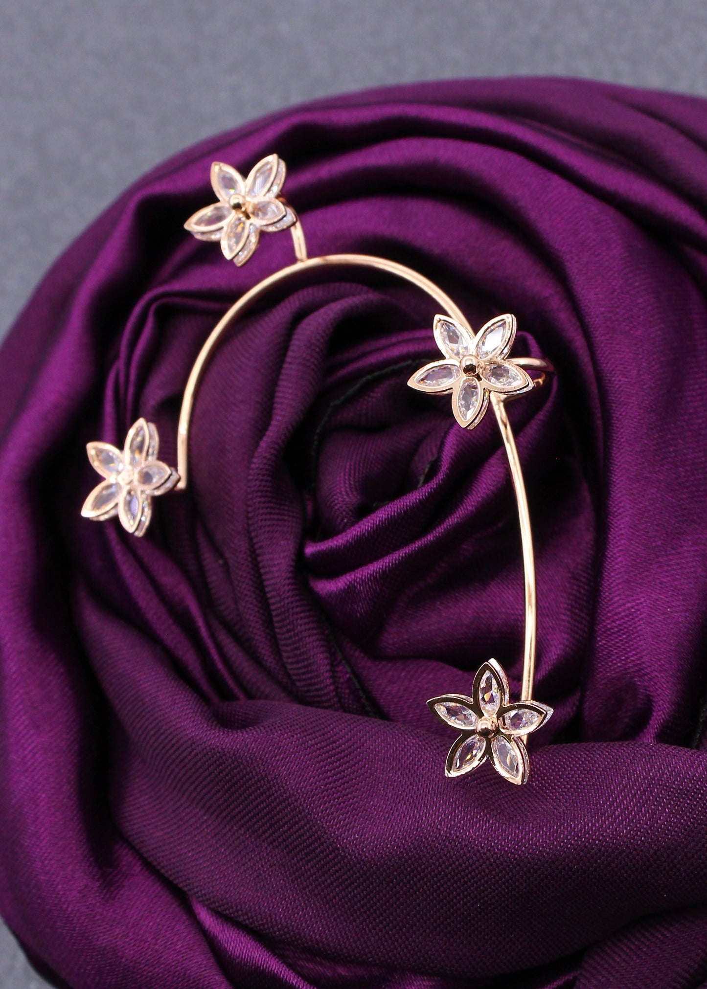 STYLISH FLOWERET EAR-CUFF