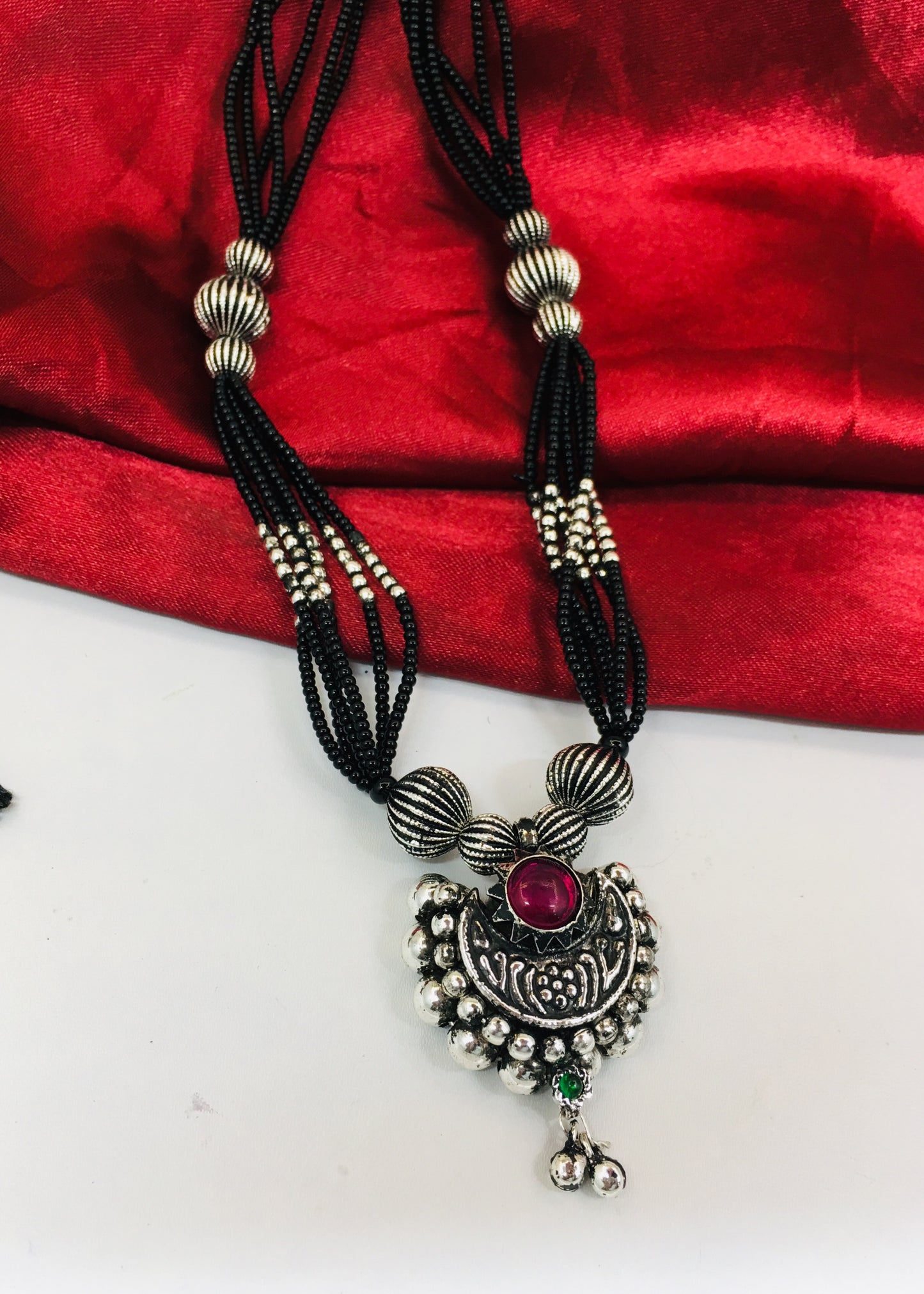SIMPLE MOON DESIGN MANGALSUTRA
