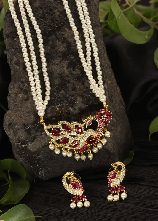 CLASSIC PEACOCK NECKLACE