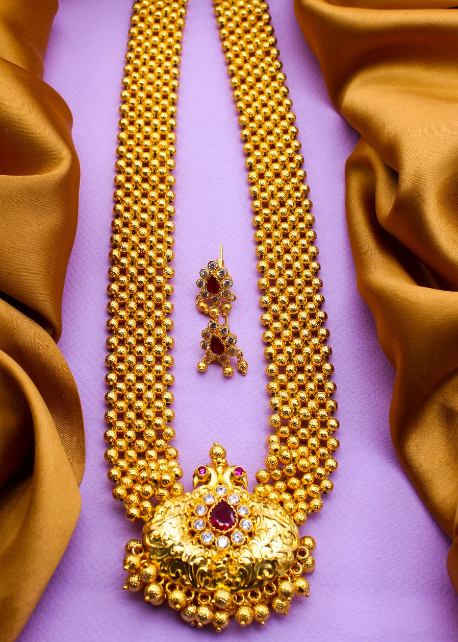 GORGEOUS PEACOCK NECKLACE