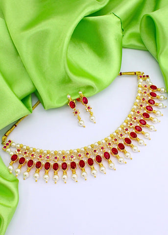 CLASSIC MOTI NECKLACE