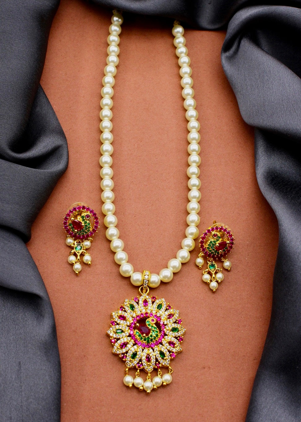 DESIGNER PEACOCK NECKLACE