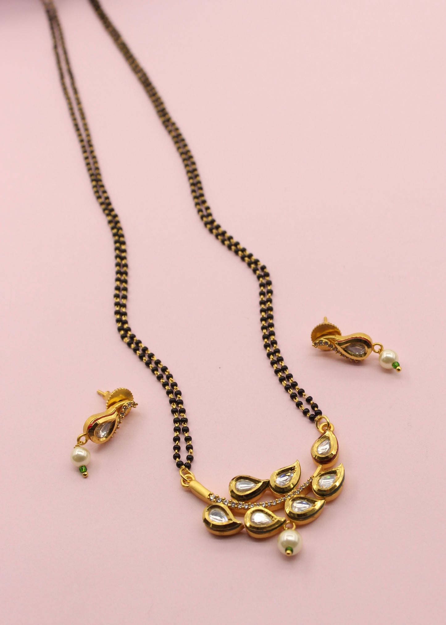 WHITE LEAFY DESIGNER MANGALSUTRA