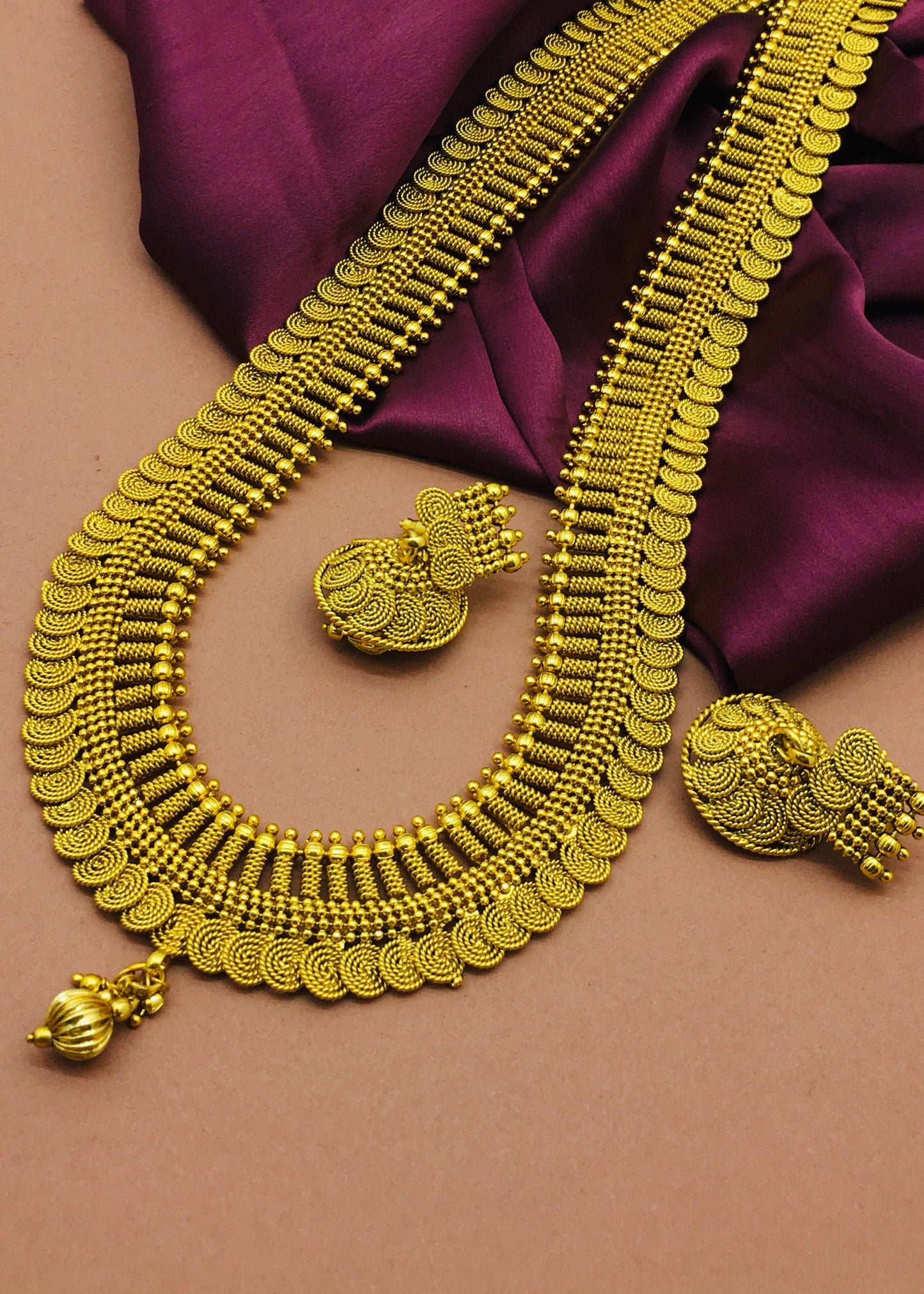 TRADITIONAL DESIGNER NECKLACE