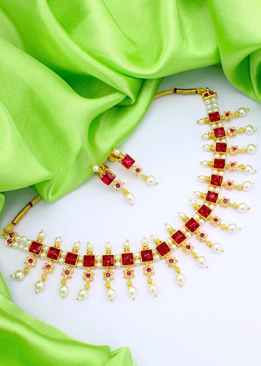 MARVELLOUS MOTI NECKLACE