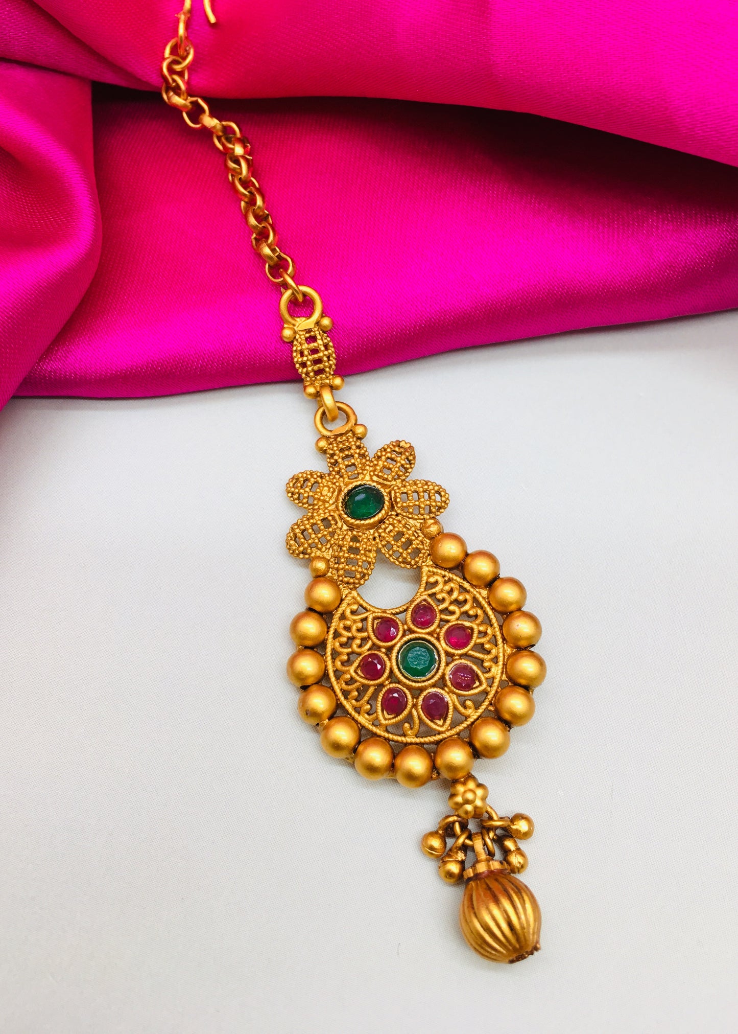 BEAUTIFUL DESIGNER BINDI