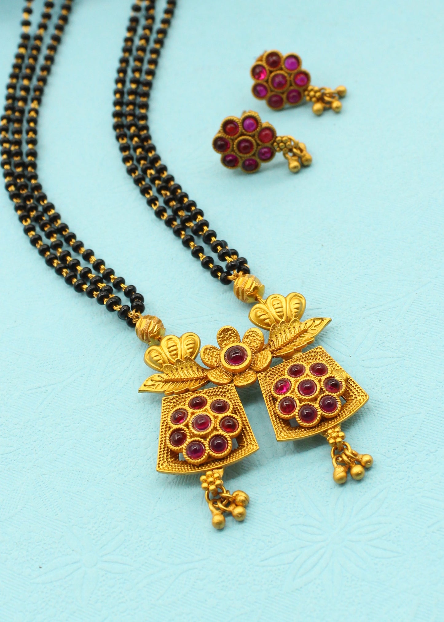 RADIANT FLORET WATI PENDANT MANGALSUTRA