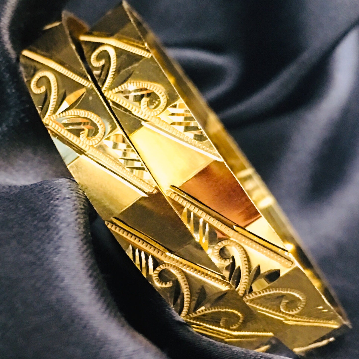 PAILU PATLI BANGALES