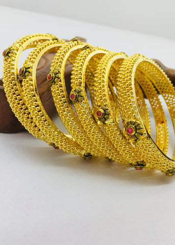 PINK STONE WITH GOLDEN BEADS BANGLES