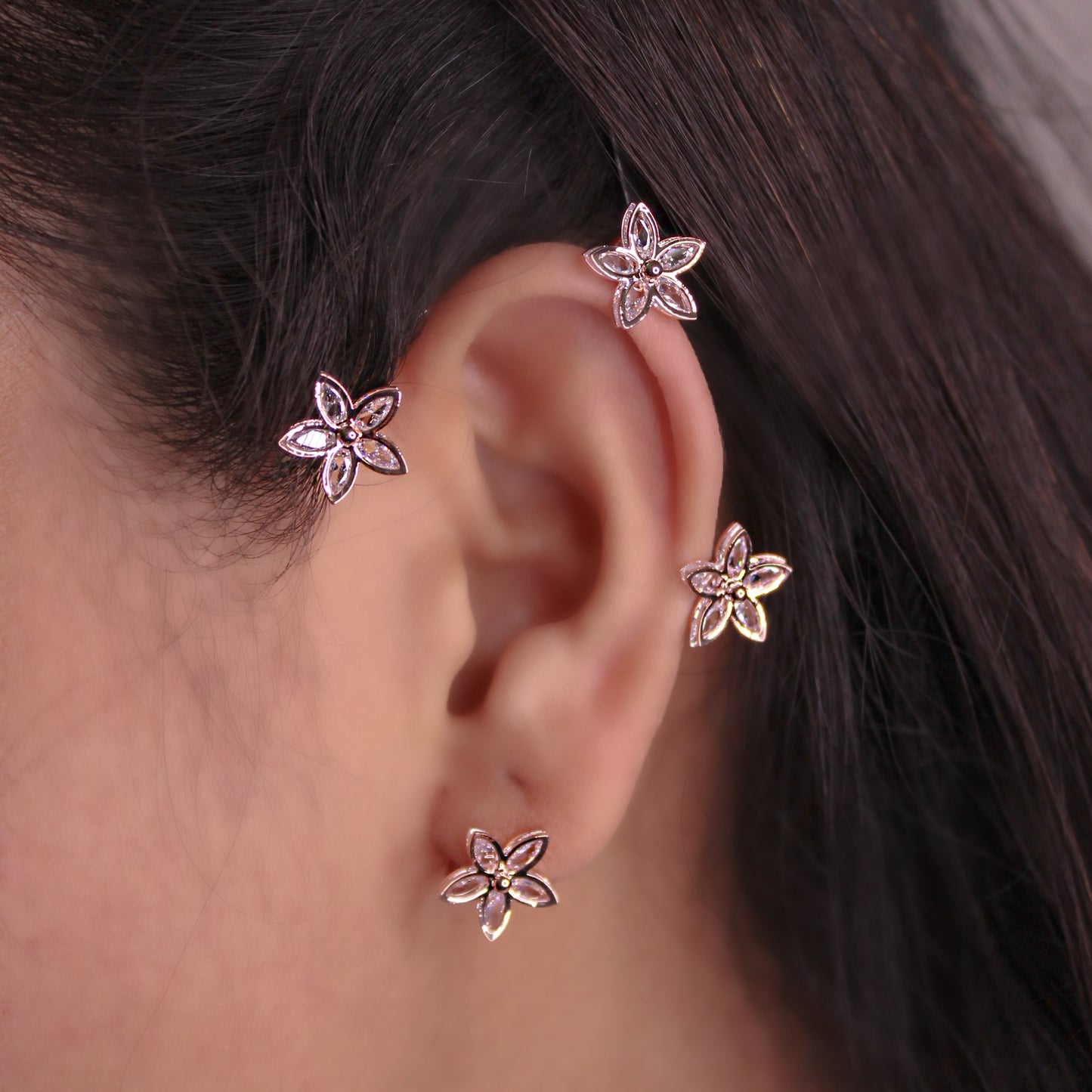 STYLISH FLOWERET EAR-CUFF