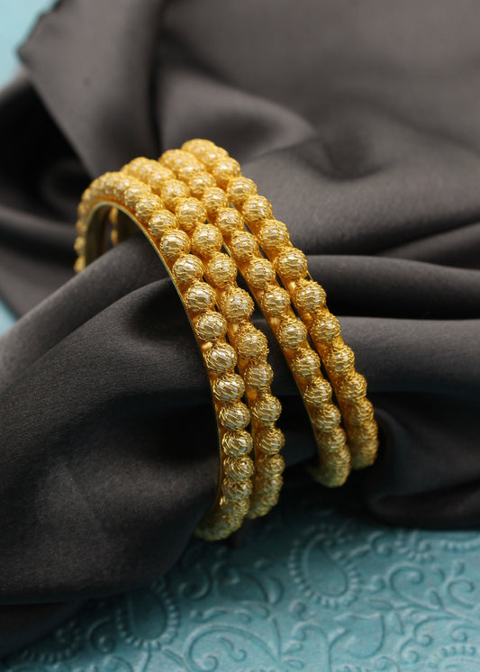 PRETTY PEARL WITH JALI BANGLES