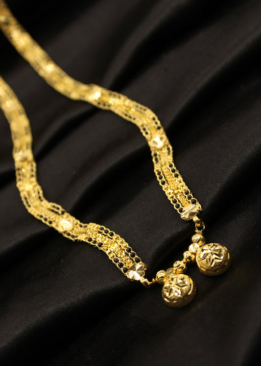 PRETTY WATI PENDANT MANGALSUTRA