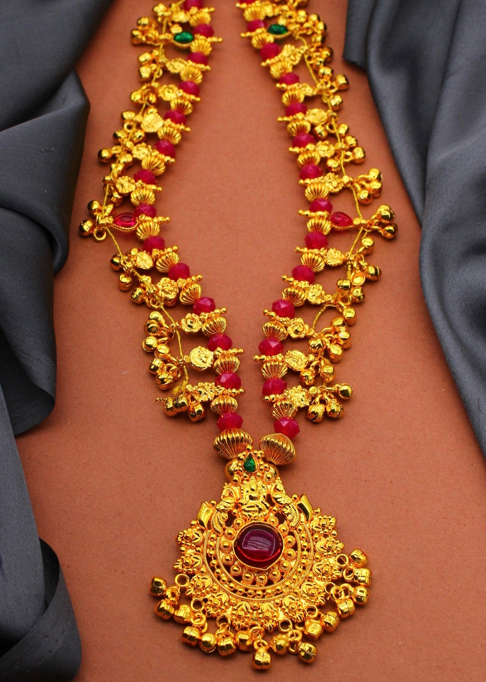 MORNAKSHI KOLHAPURI SAAJ