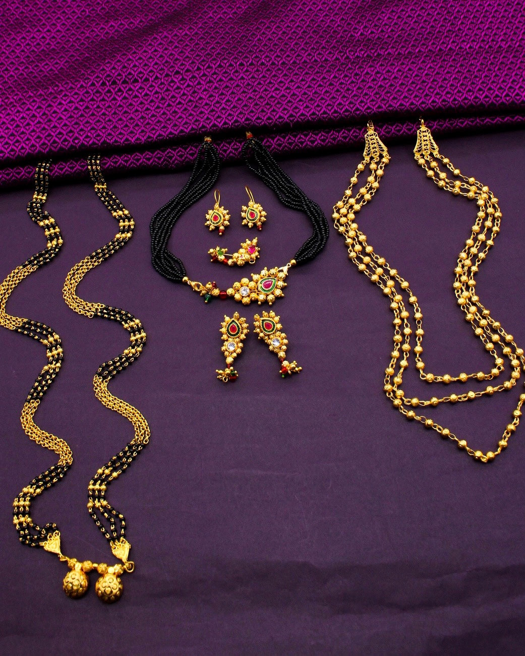 ALLURING NATH DESIGN COMBO SET