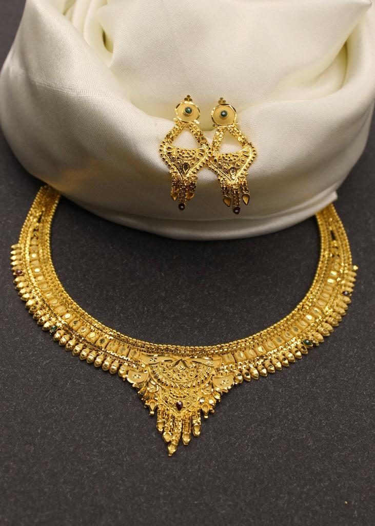 Gold Plated Necklace Set In Fancy Design