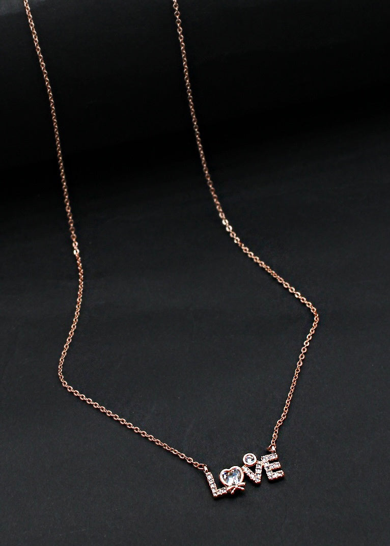 PRETTY CHAIN PENDANT