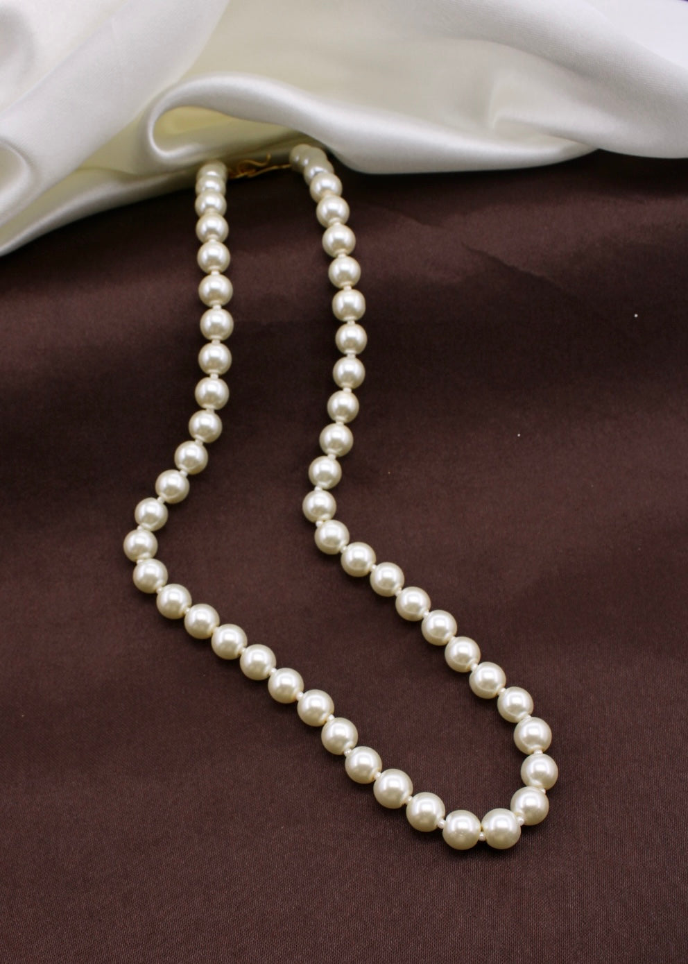 PLEASING PEARLY NECKLACE