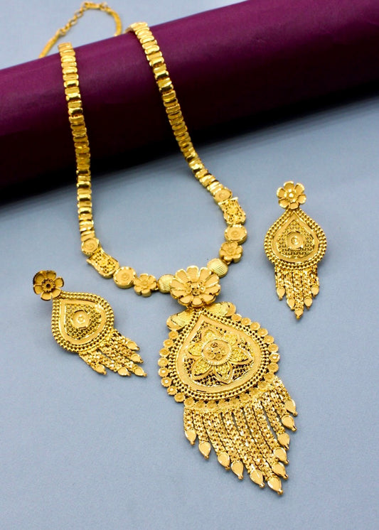 SPLENDID DESIGNER NECKLACE