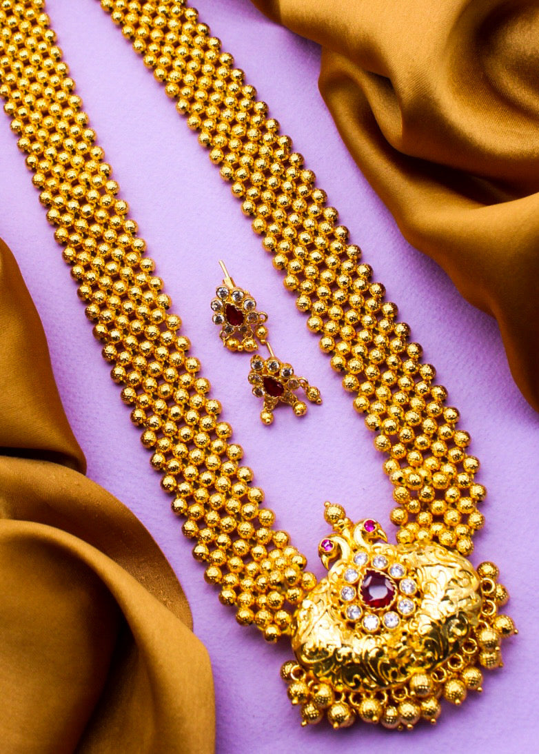 GORGEOUS PEACOCK NECKLACE