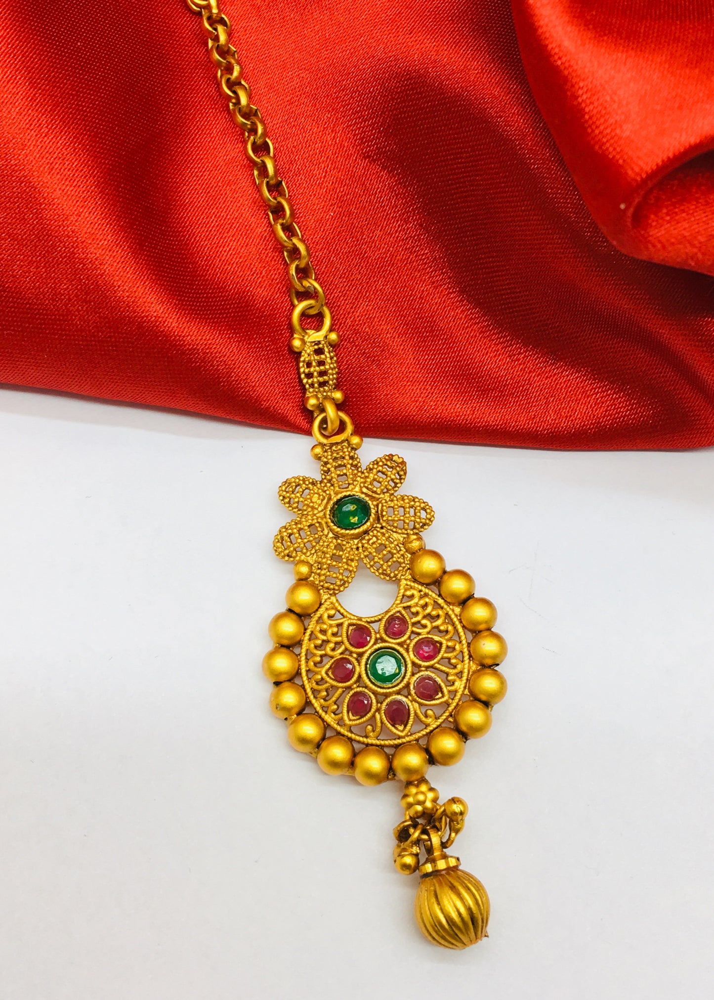 BEAUTIFUL DESIGNER BINDI