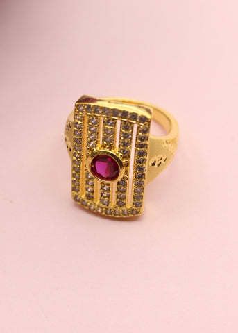 AMAZING  GOLD PLATED FINGER RING