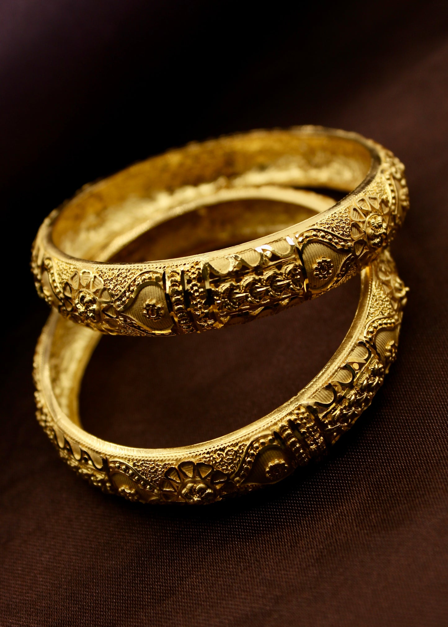 ENTHRALL GOLD PLATED BANGLES