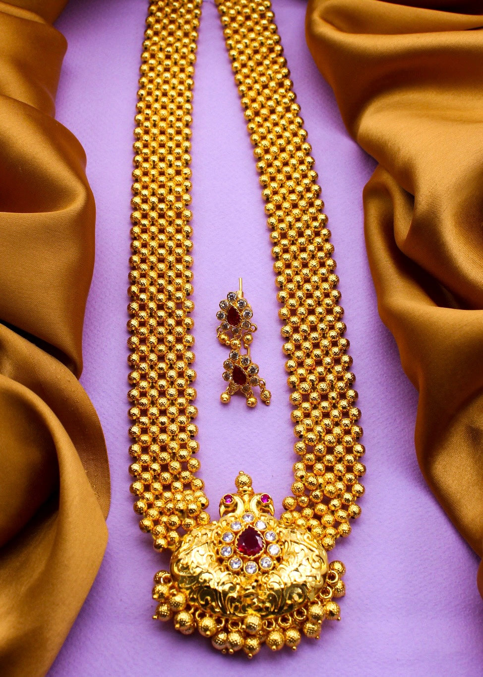 GORGEOUS PEACOCK NECKLACE