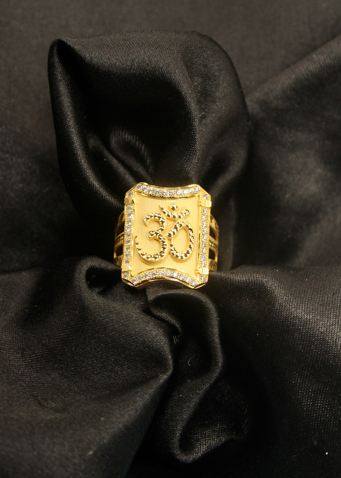 ROYAL GOLD PLATED MEN'S RING