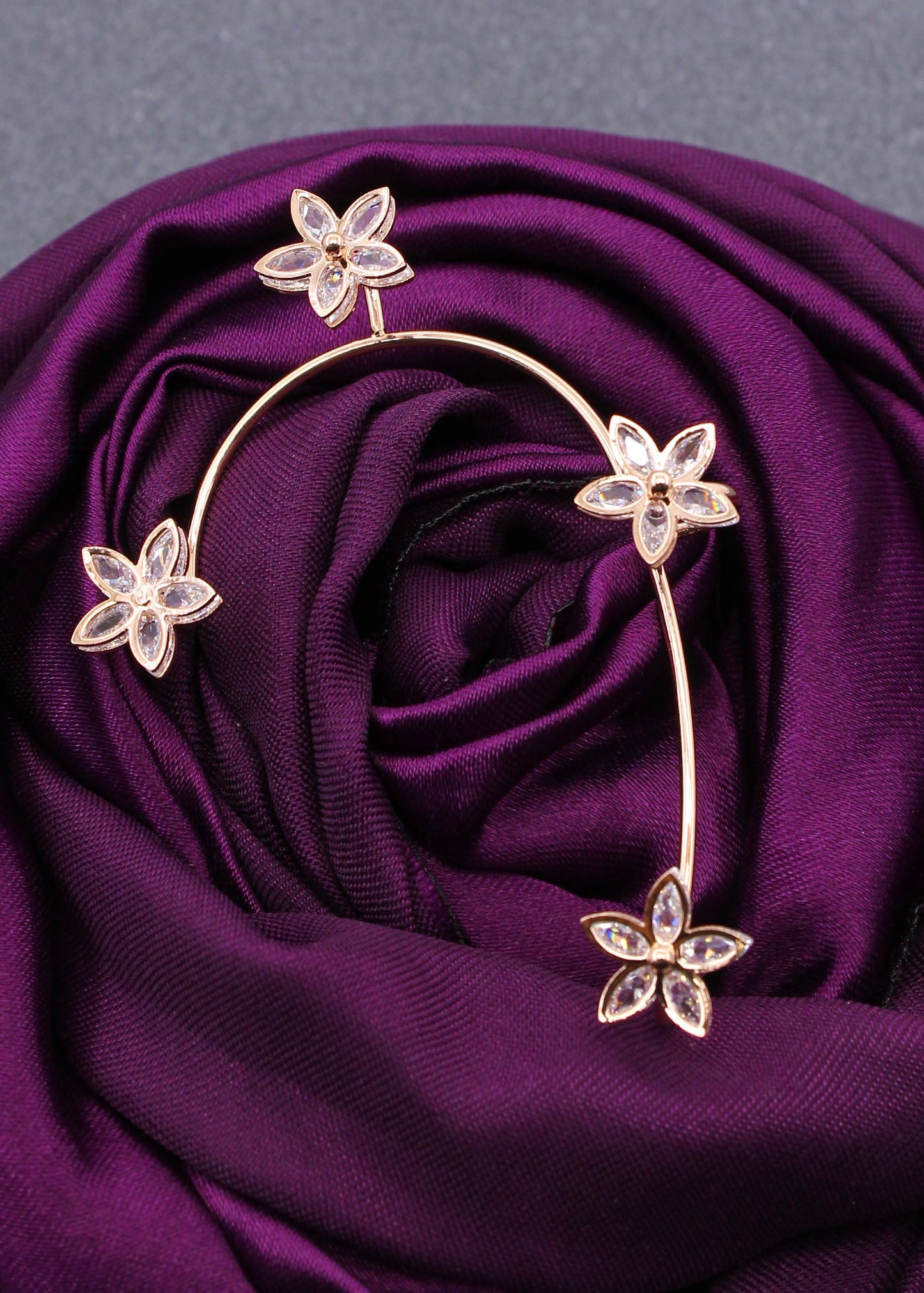 STYLISH FLOWERET EAR-CUFF