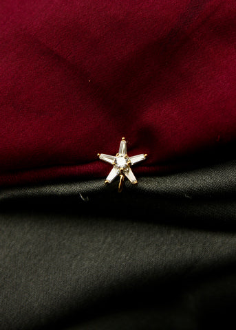 EXCLUSIVE STAR SHAPE DESIGN NOSE PIN