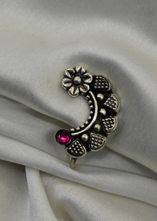 PRETTY FLORET NOSE PIN